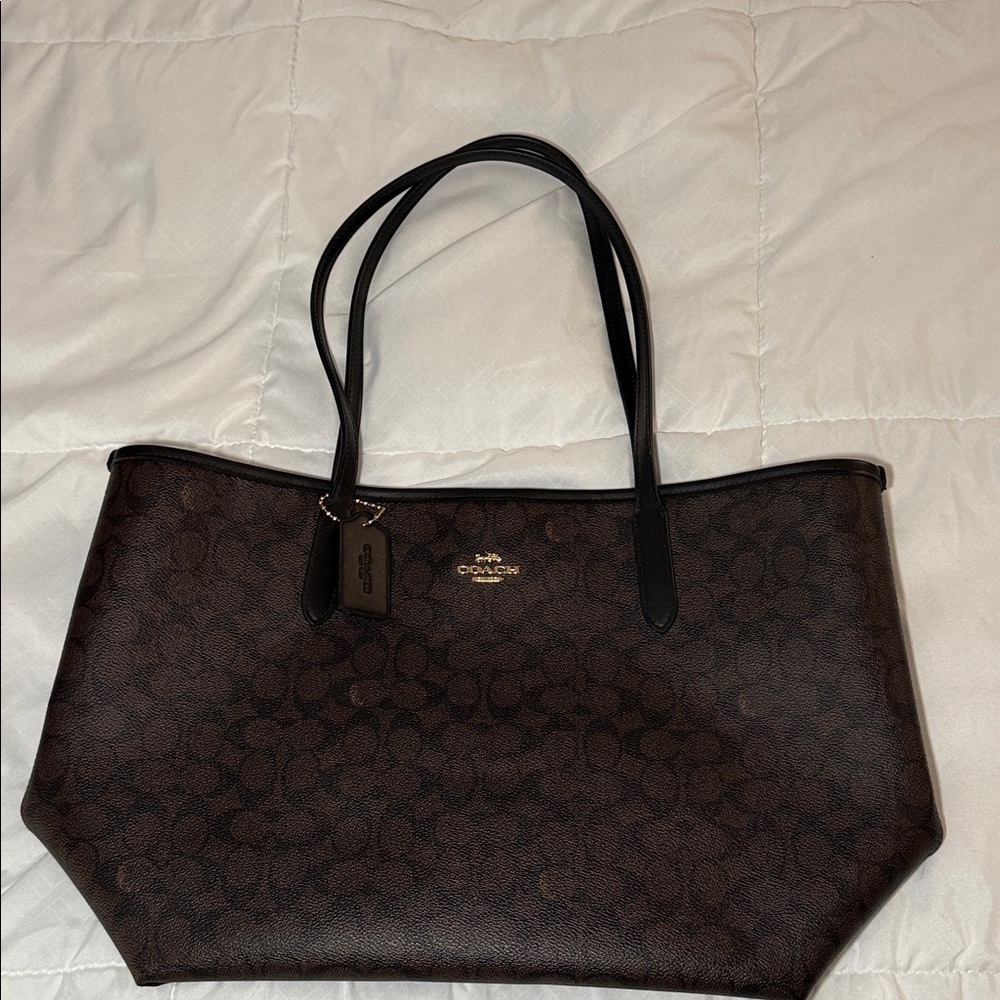 Coach city tote bag in signature brown